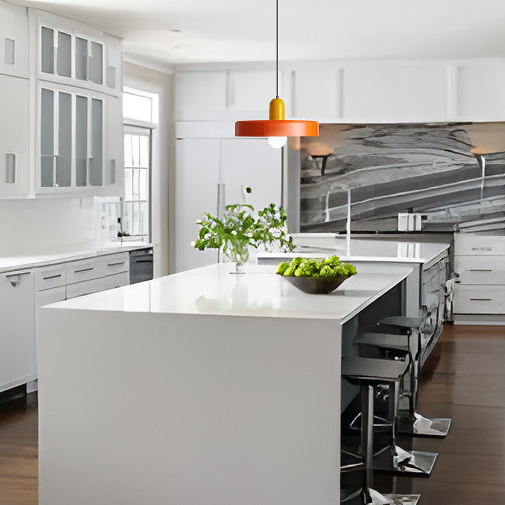 Pendellampe - Moderne designlampe i farverigt jern til spisebordet, køkkenet eller stuen.