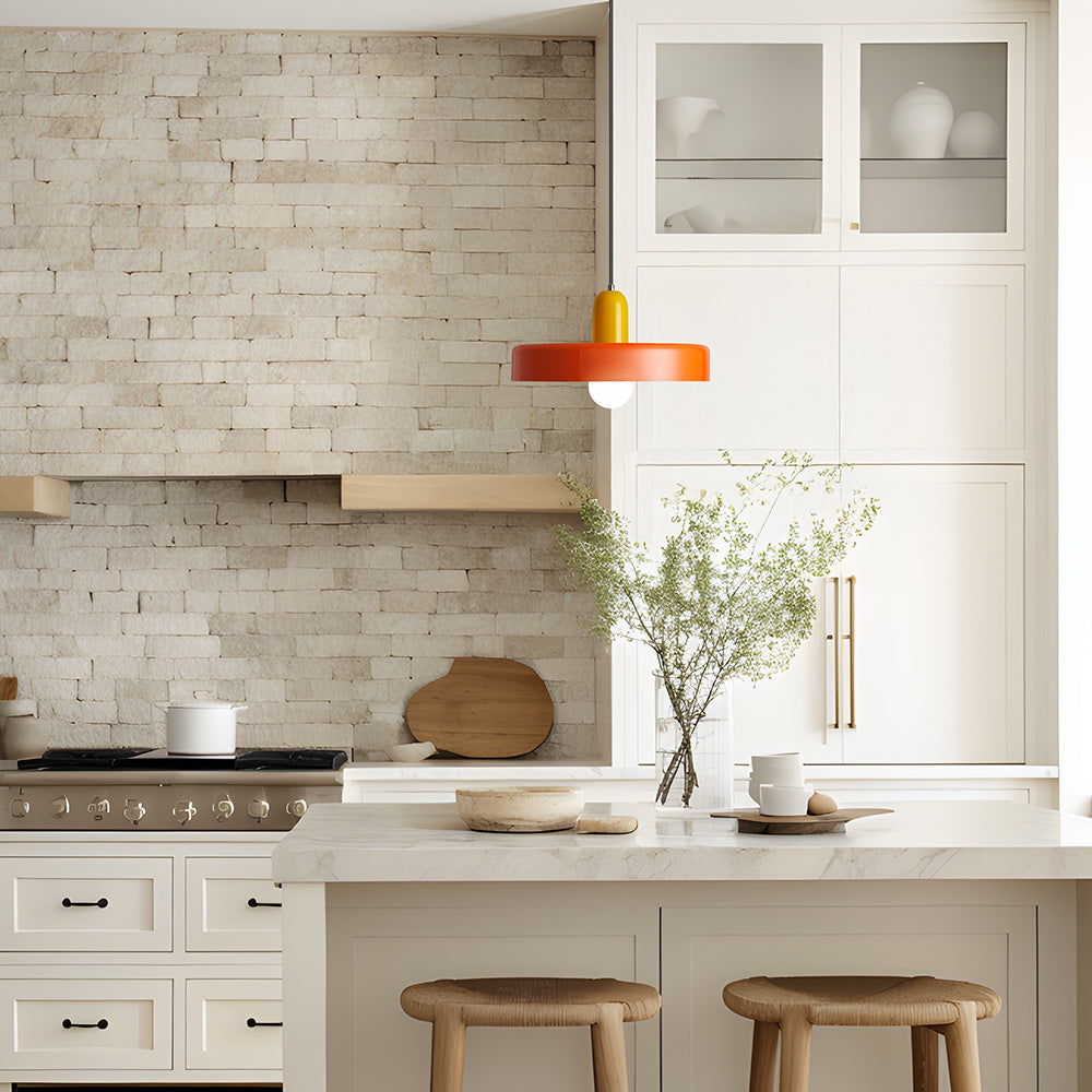 Pendellampe - Moderne designlampe i farverigt jern til spisebordet, køkkenet eller stuen.