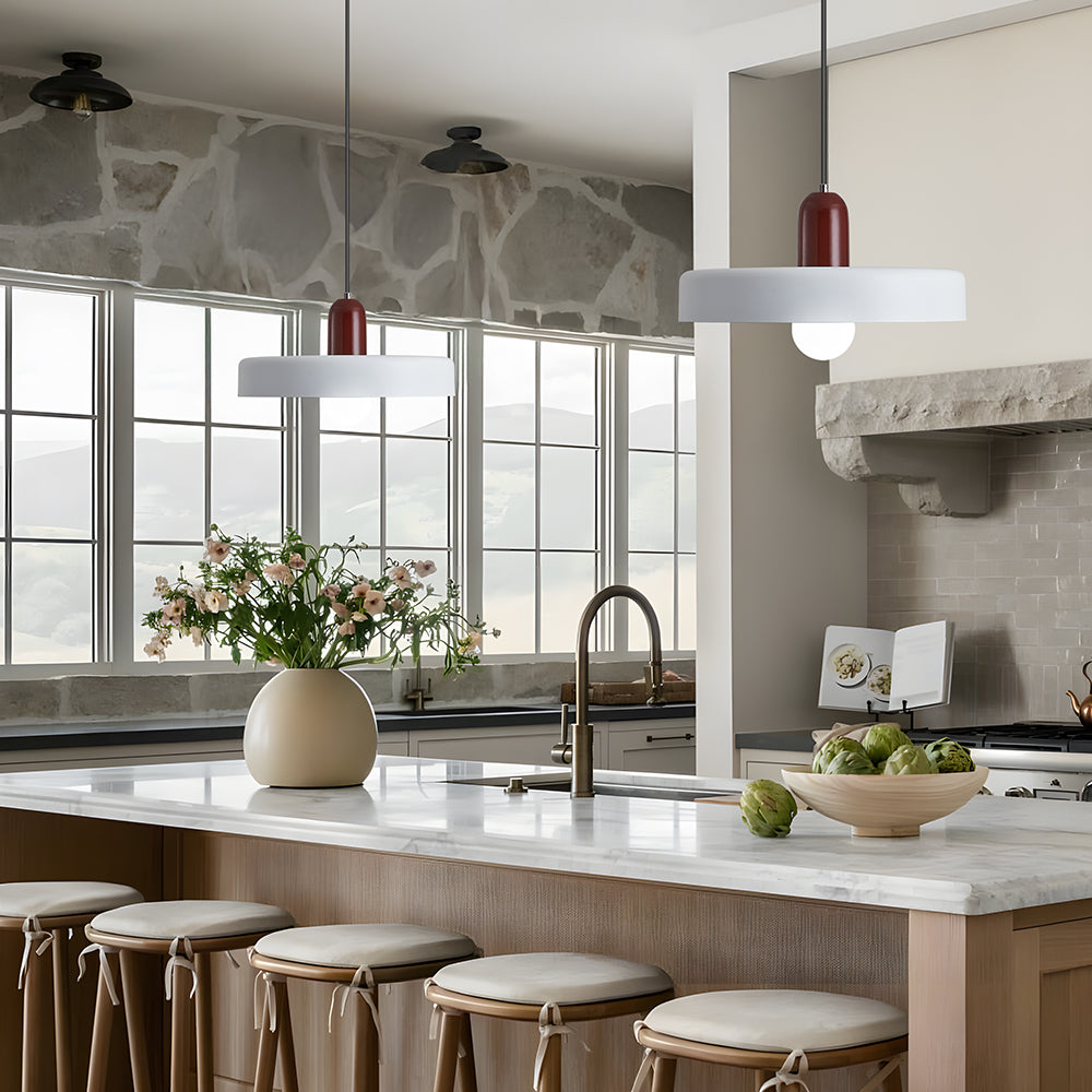 Pendellampe - Moderne designlampe i farverigt jern til spisebordet, køkkenet eller stuen.