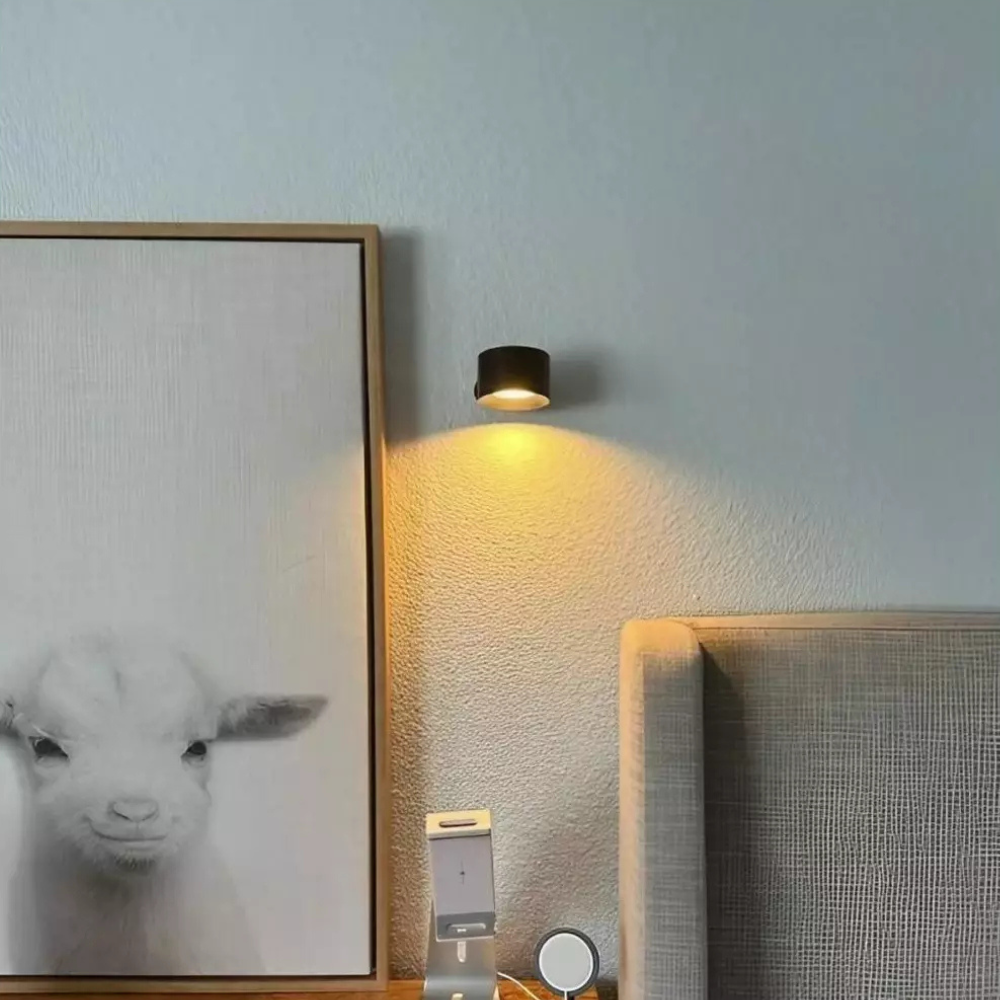 Genopladelig Væglampe – Cylindrisk Design i Hvid til Soveværelse, Stue eller Gang med Anstäländer