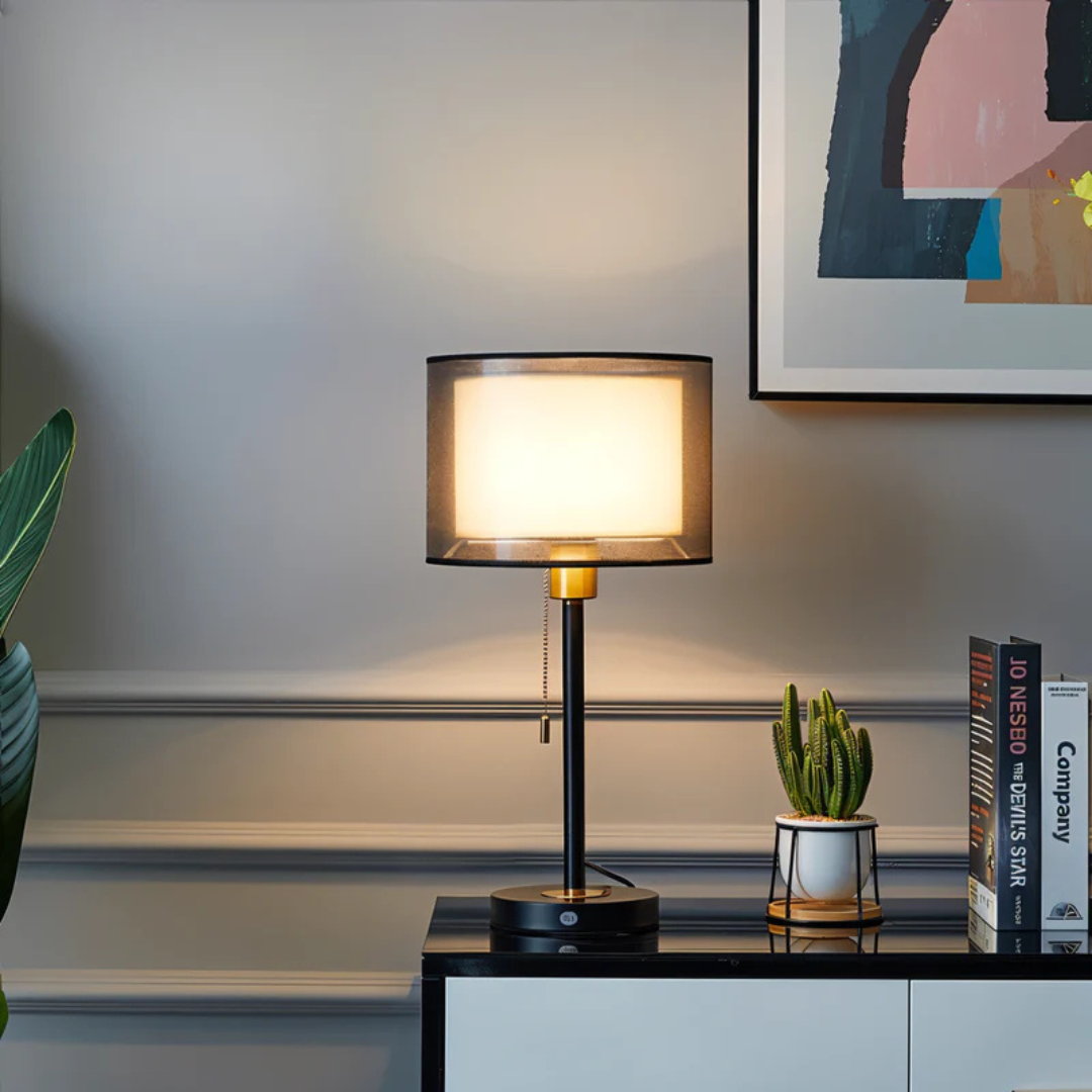 Bordlampe – Vintage Metal med Dobbelt Stofskærm til Soveværelse eller Stue Dekoration