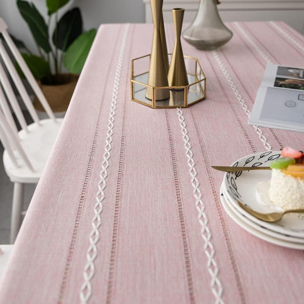 Bomulds- og Linneddug – Beige med Stribet Design og Broderi til Spisebord eller Udendørs Fester