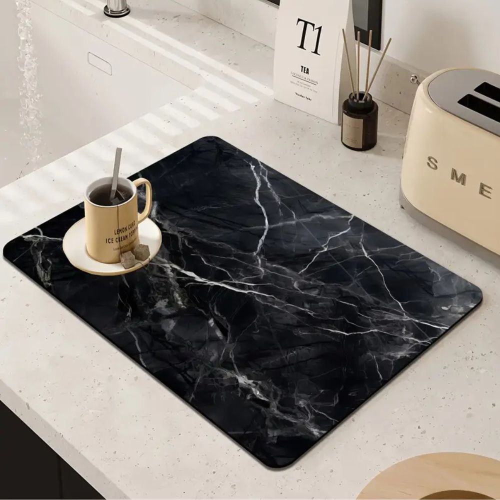 Marmorprint Opvaskemåtte – Sort og Hvid, Stilfuld Trok til Køkken eller Kaffeområde