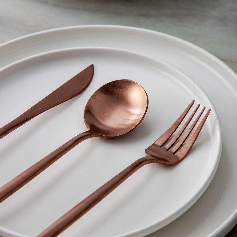 Minimalist cutlery set – Stainless steel, elegant design for any table setting