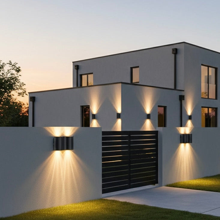 Væglampe til Udendørsbrug – Aluminium, Moderne Design til Terrasse eller Indgang