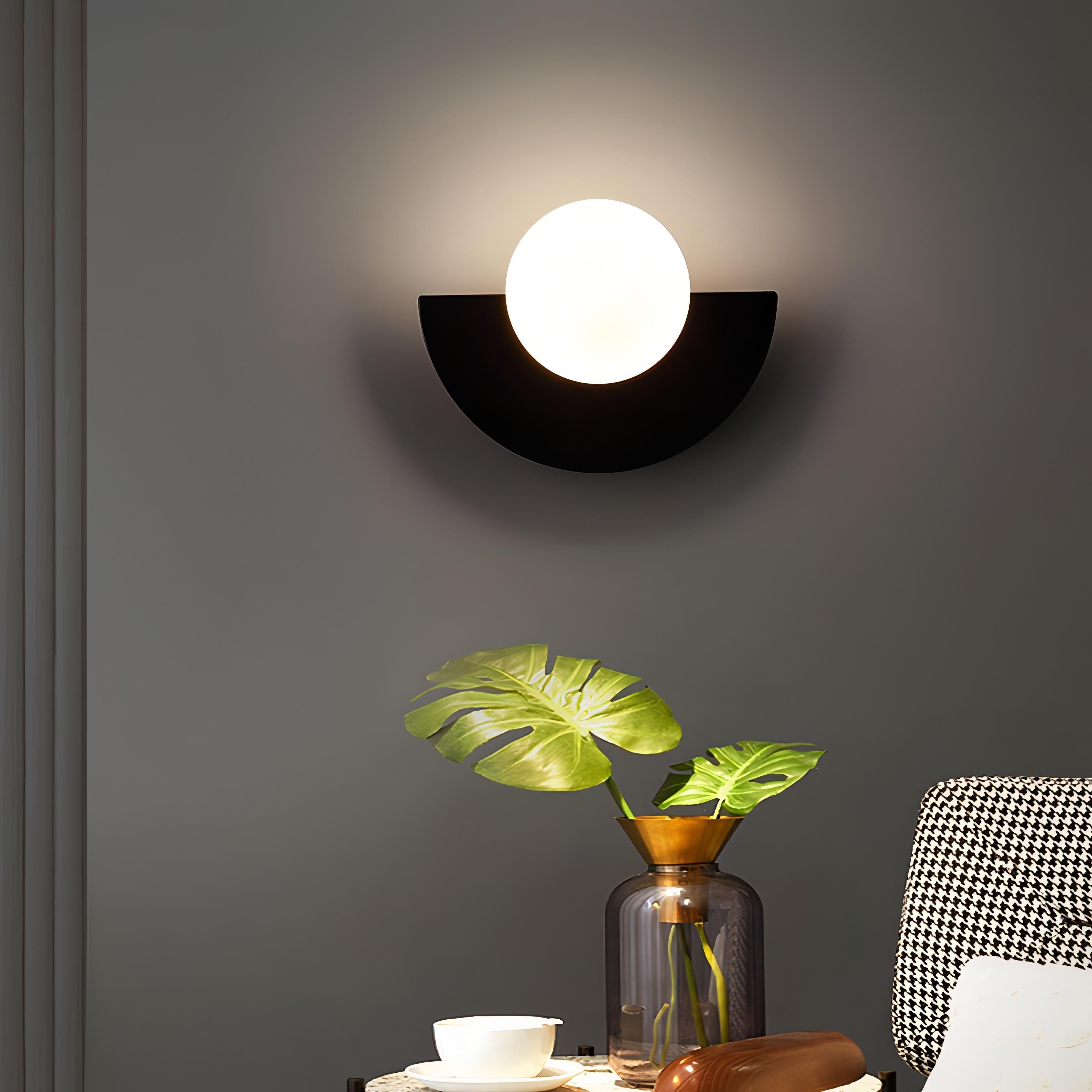 Half Moon wall lamp – metal and PVC, Nordic design in 6 colors for living room or bedroom