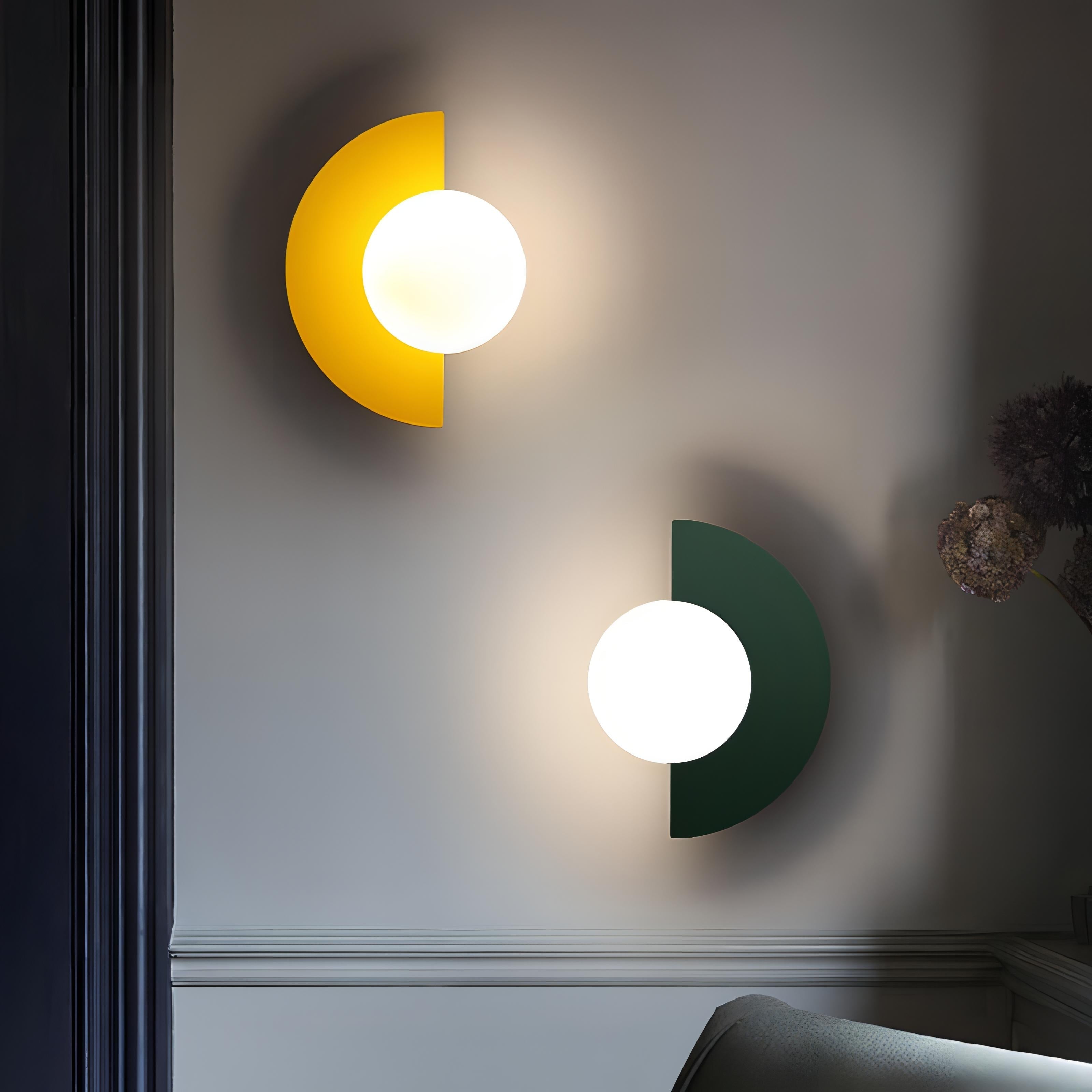 Half Moon wall lamp – metal and PVC, Nordic design in 6 colors for living room or bedroom