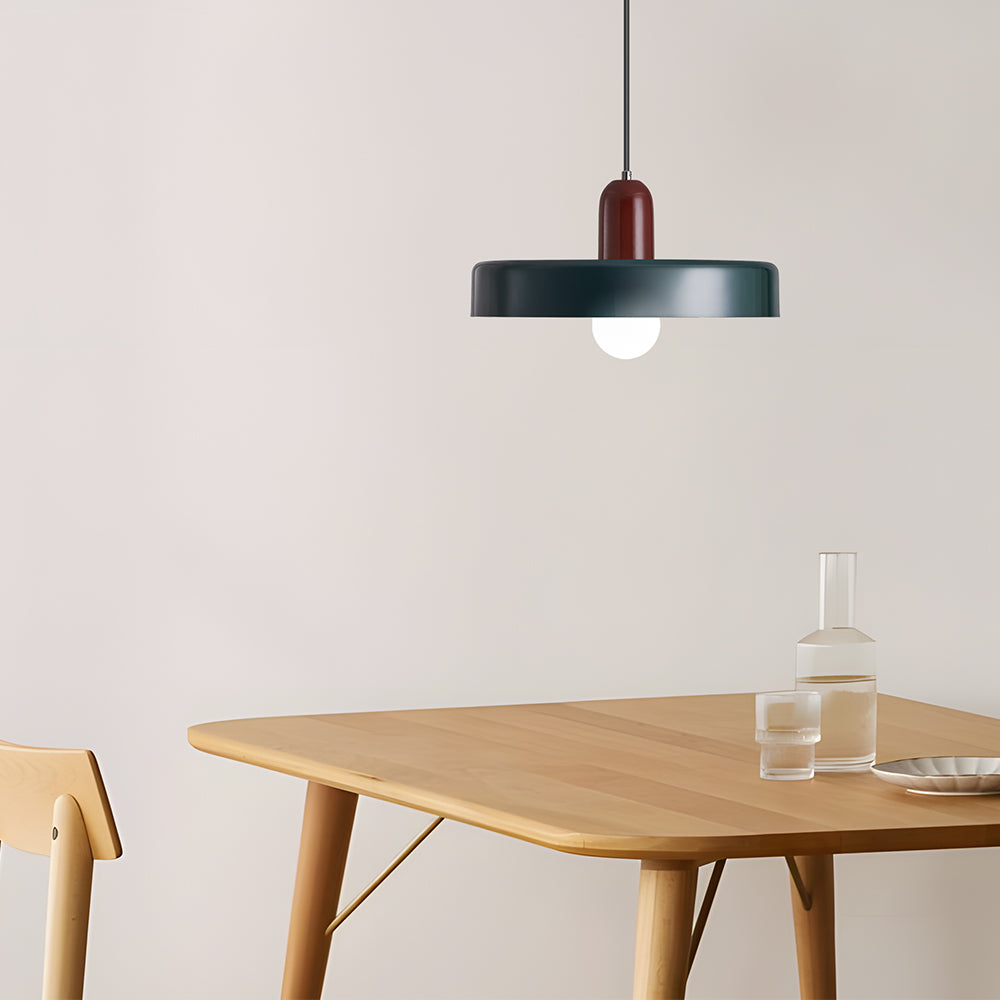 Pendellampe - Moderne designlampe i farverigt jern til spisebordet, køkkenet eller stuen.