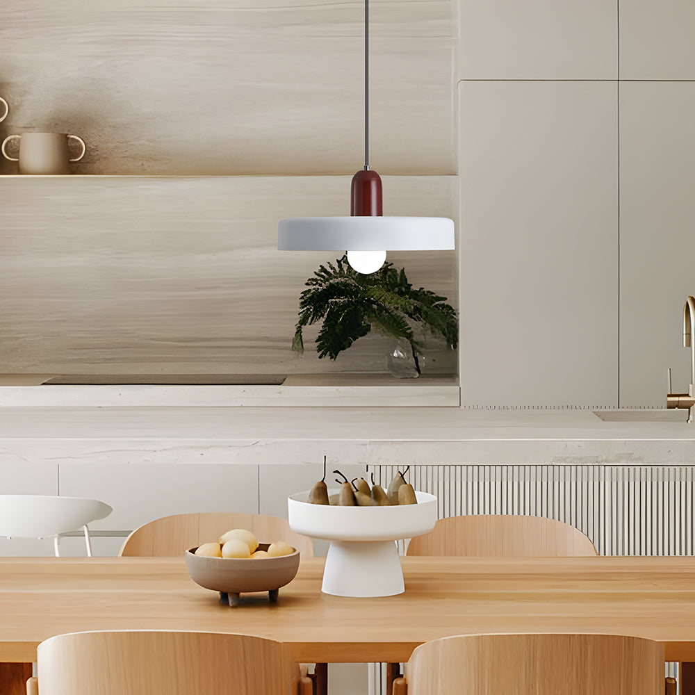 Pendellampe - Moderne designlampe i farverigt jern til spisebordet, køkkenet eller stuen.