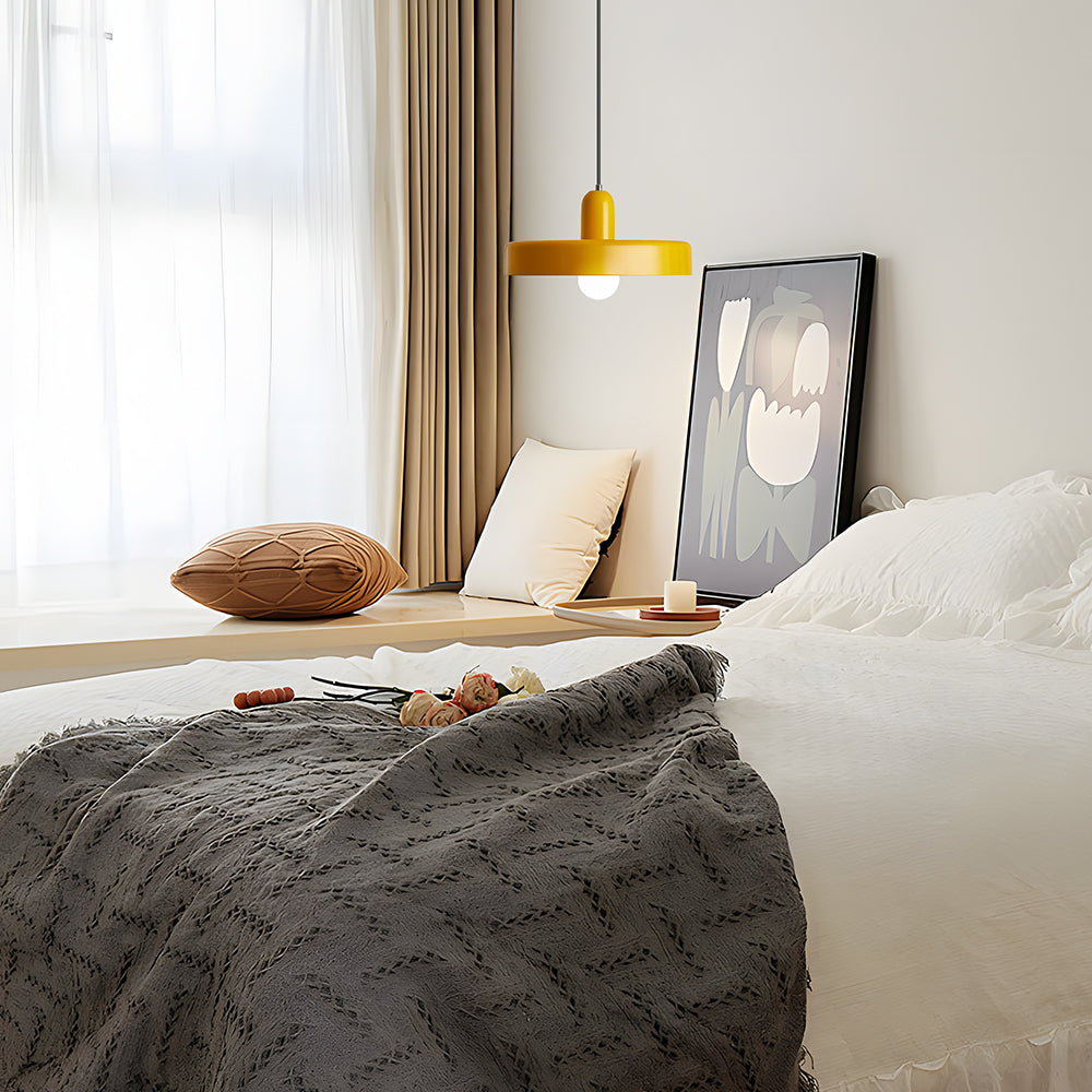 Pendellampe - Moderne designlampe i farverigt jern til spisebordet, køkkenet eller stuen.