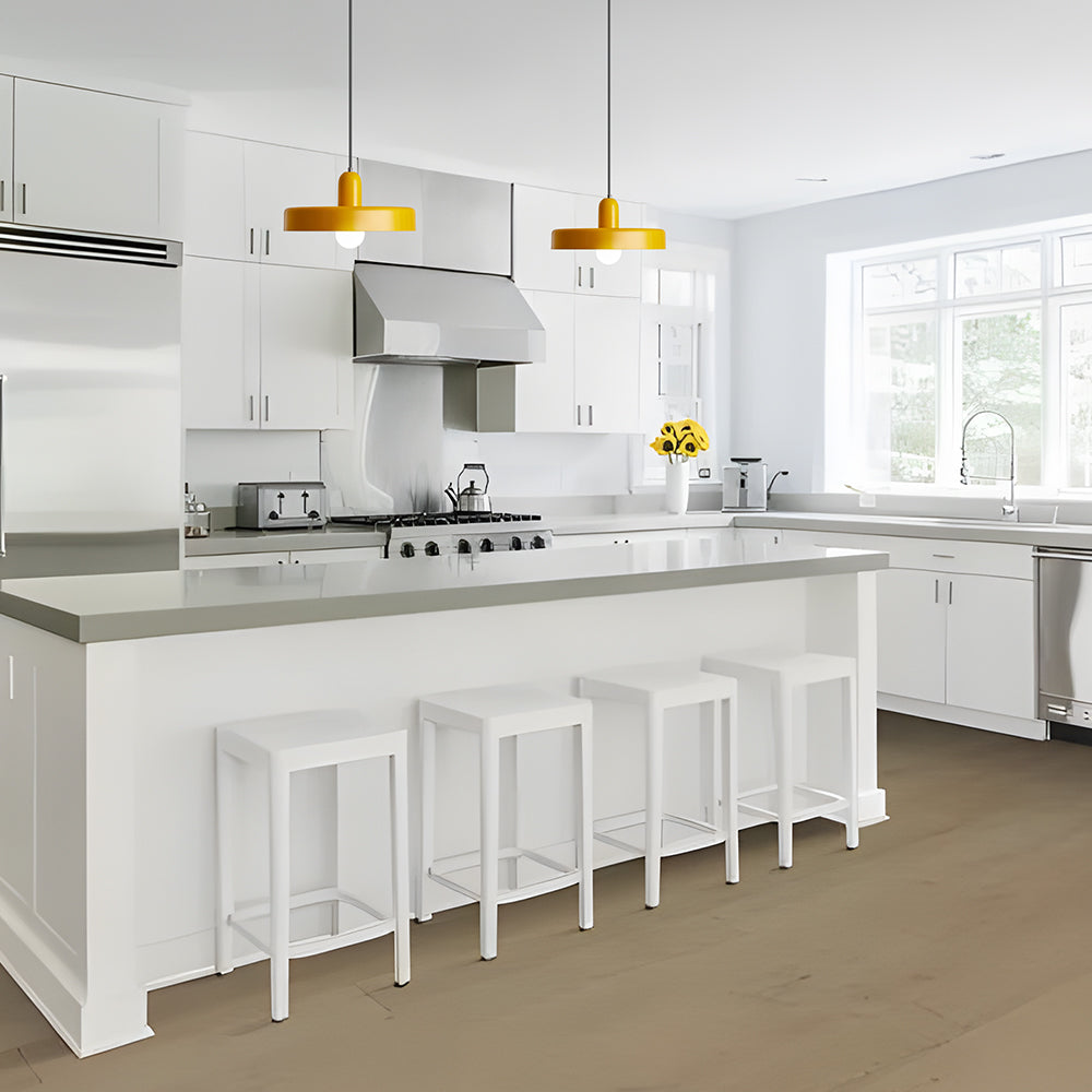 Pendellampe - Moderne designlampe i farverigt jern til spisebordet, køkkenet eller stuen.