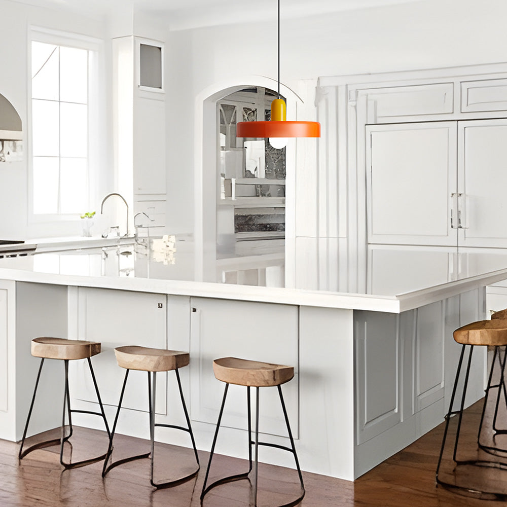 Pendellampe - Moderne designlampe i farverigt jern til spisebordet, køkkenet eller stuen.