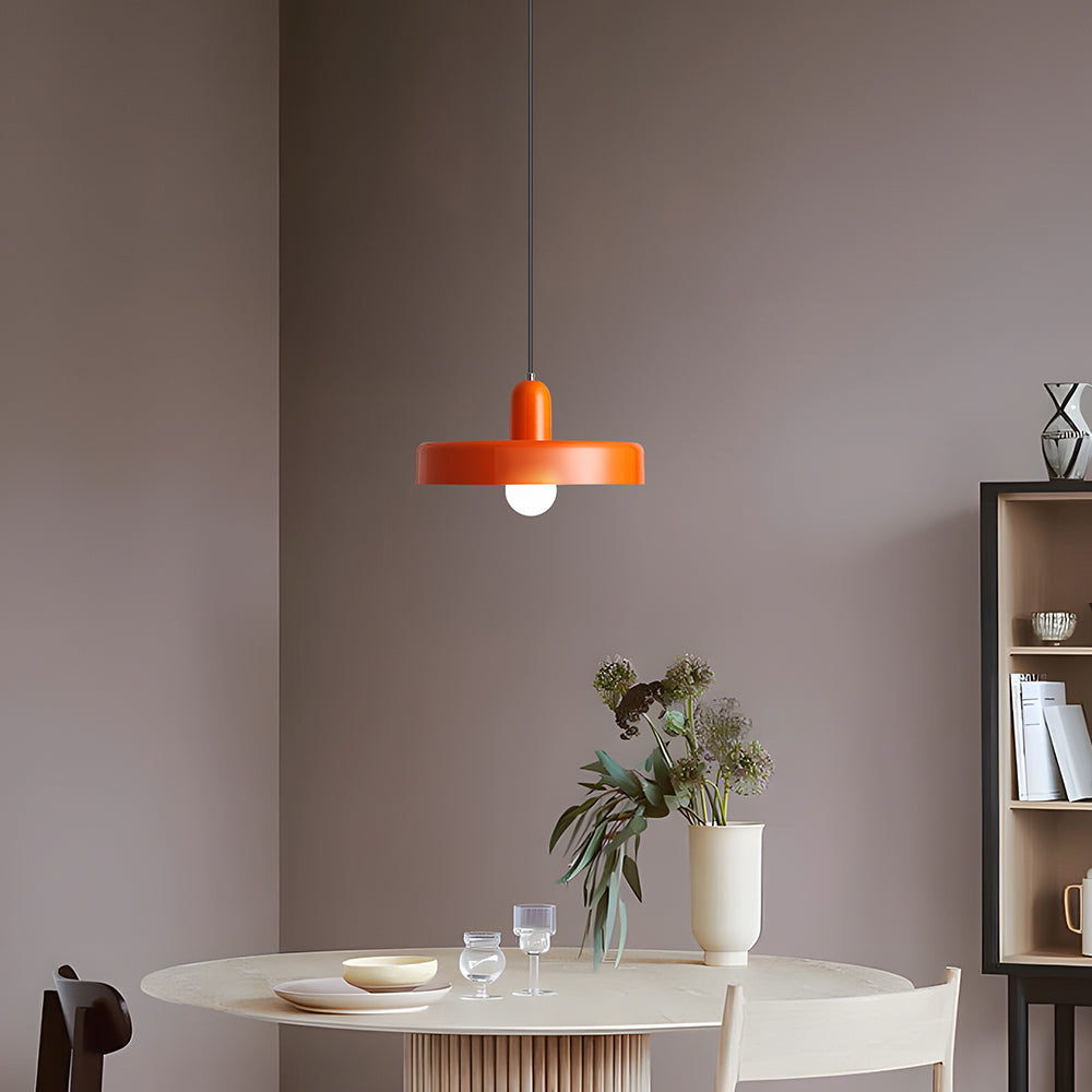 Pendellampe - Moderne designlampe i farverigt jern til spisebordet, køkkenet eller stuen.