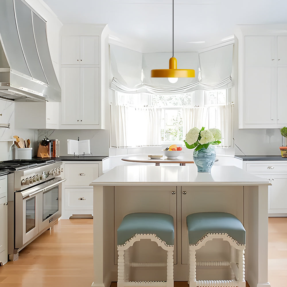 Pendellampe - Moderne designlampe i farverigt jern til spisebordet, køkkenet eller stuen.