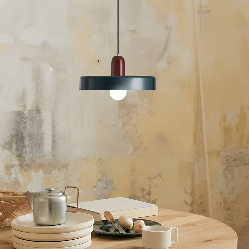 Pendellampe - Moderne designlampe i farverigt jern til spisebordet, køkkenet eller stuen.