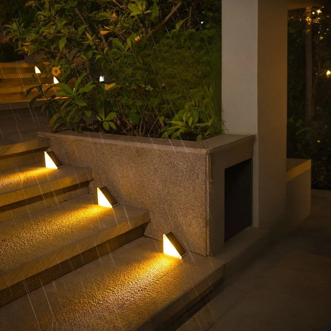 Solar-Powered Stair Lighting – Warm White, Weather-Resistant Design for Outdoor Covering or Terrace