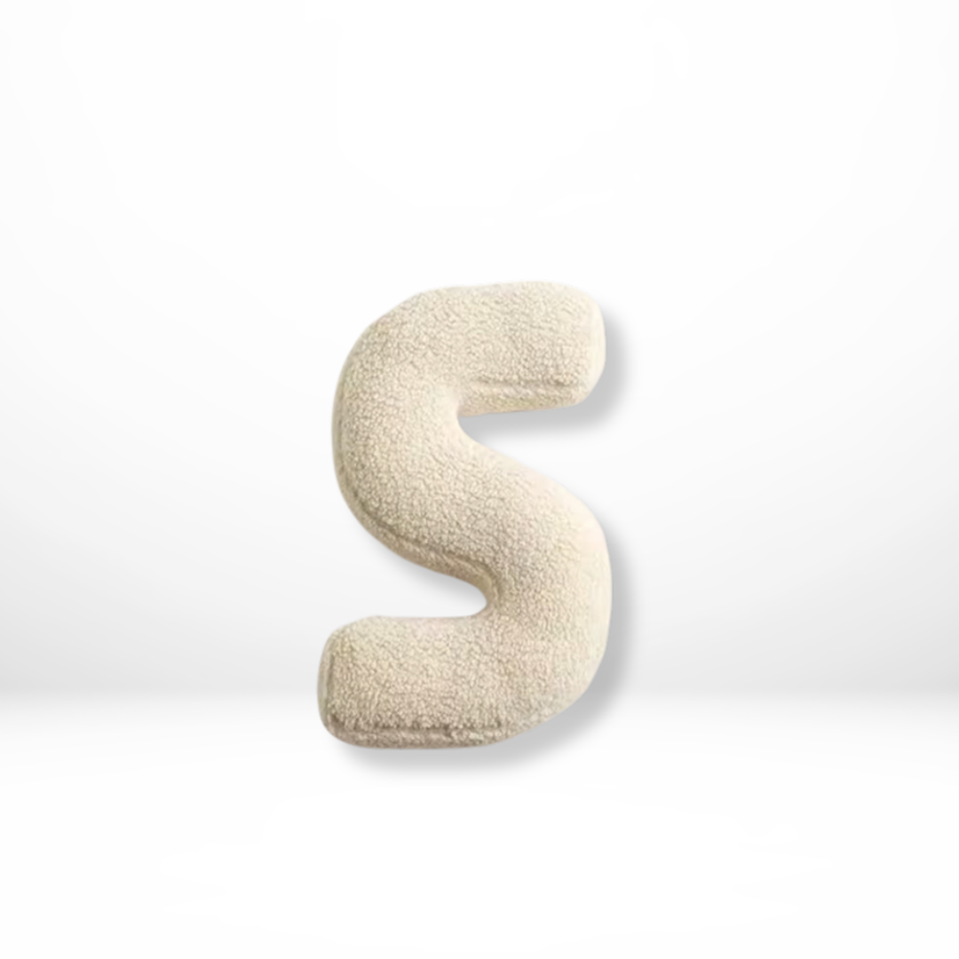 Fluwelen Sædekud med Alfabetbogstaver – Blød og Legende Dekor til Stuen eller Børneværelset