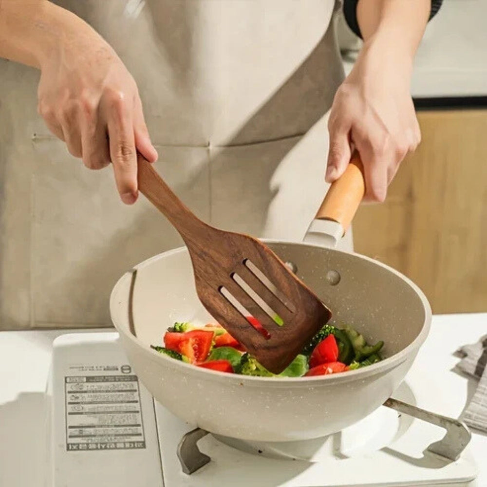 Træ Køkkenredskaber Sæt – 7-delt, Naturlige Nuancer til Madlavning og Bagning i Køkkenet