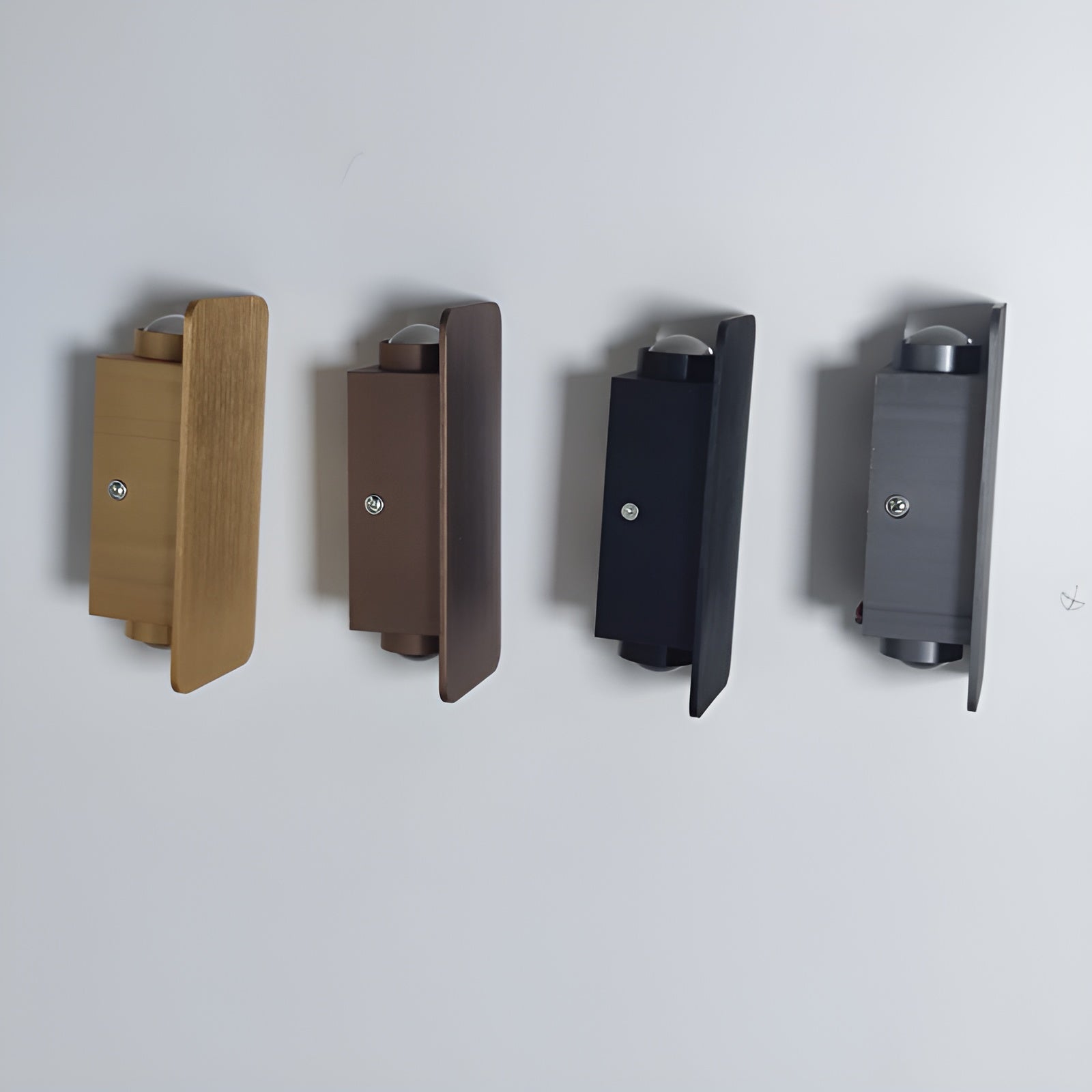 Væglampe – Aluminium, Lige Rektangulært Design med Varmt Lys til Stuen eller Soveværelset