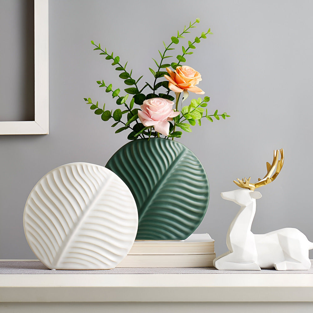 Keramisk Vase – Håndlavet, Neutral, Minimalistisk Design til Blomster eller Borddekoration
