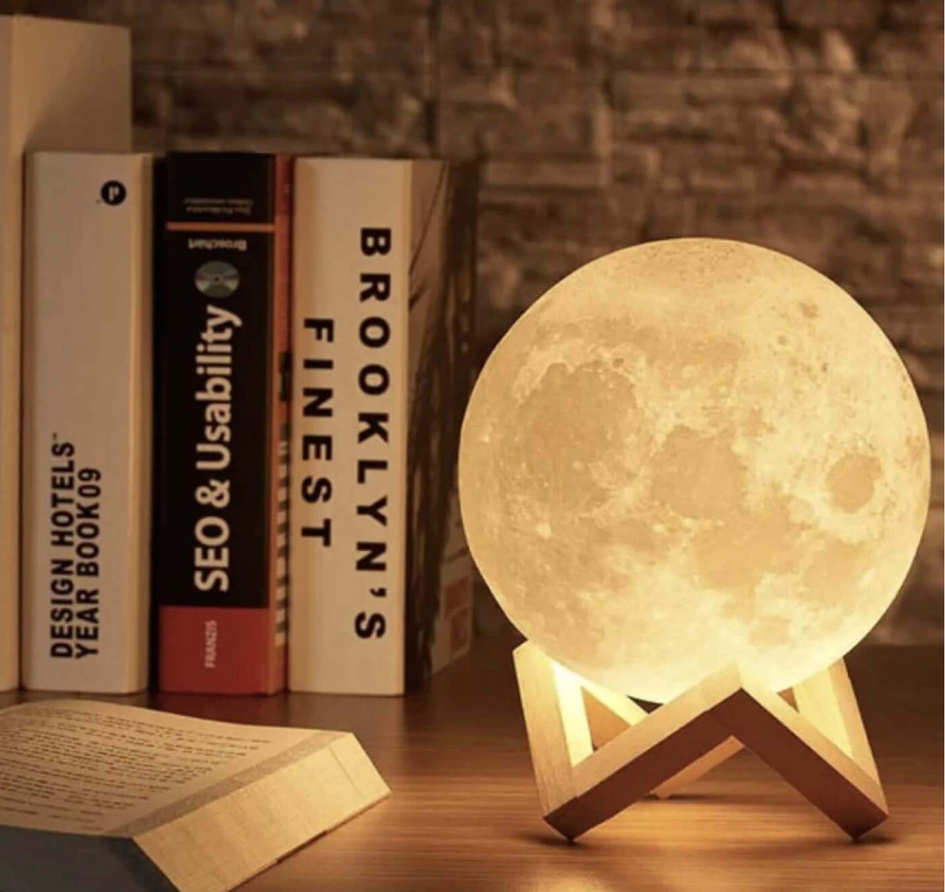 LED-maanlamp – Draadloos, dimbaar met 16 kleuren en houten standaard voor decoratie in de slaapkamer of woonkamer