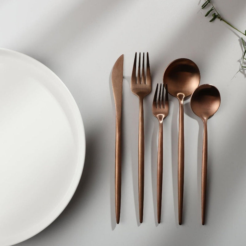 Minimalist cutlery set – Stainless steel, elegant design for any table setting