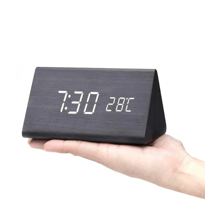 Træur – Minimalistisk design med LED-display og foldefunktion til skrivebord eller natbord