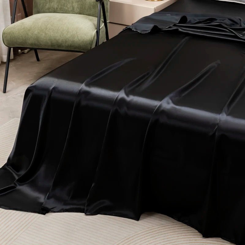 Satin Layer Set – Lightweight, Cooling Satin in Soft Blue for Comfortable Sleep in the Bedroom