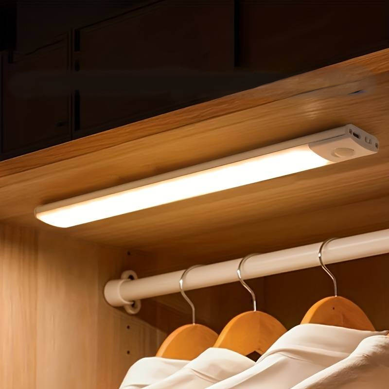 Bevægelsessensor Lampe – Dæmpbar, Hvidt Lys til Skab, Gang eller Køkken